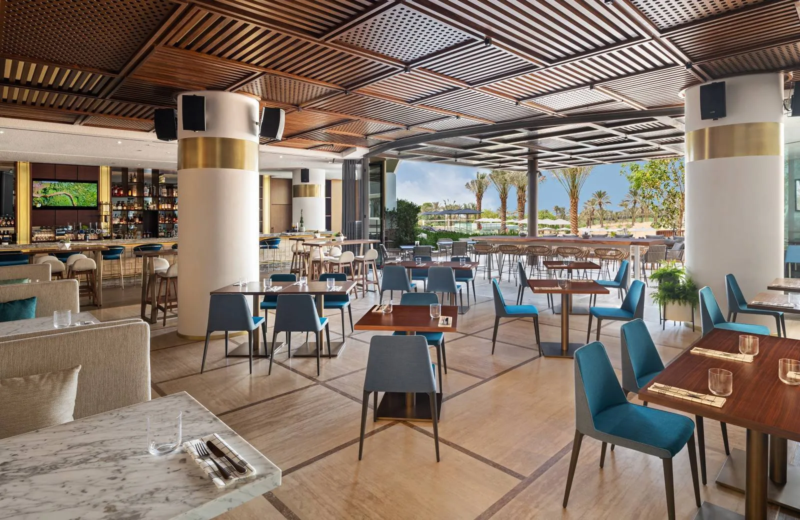 JA Lake View Hotel 5*