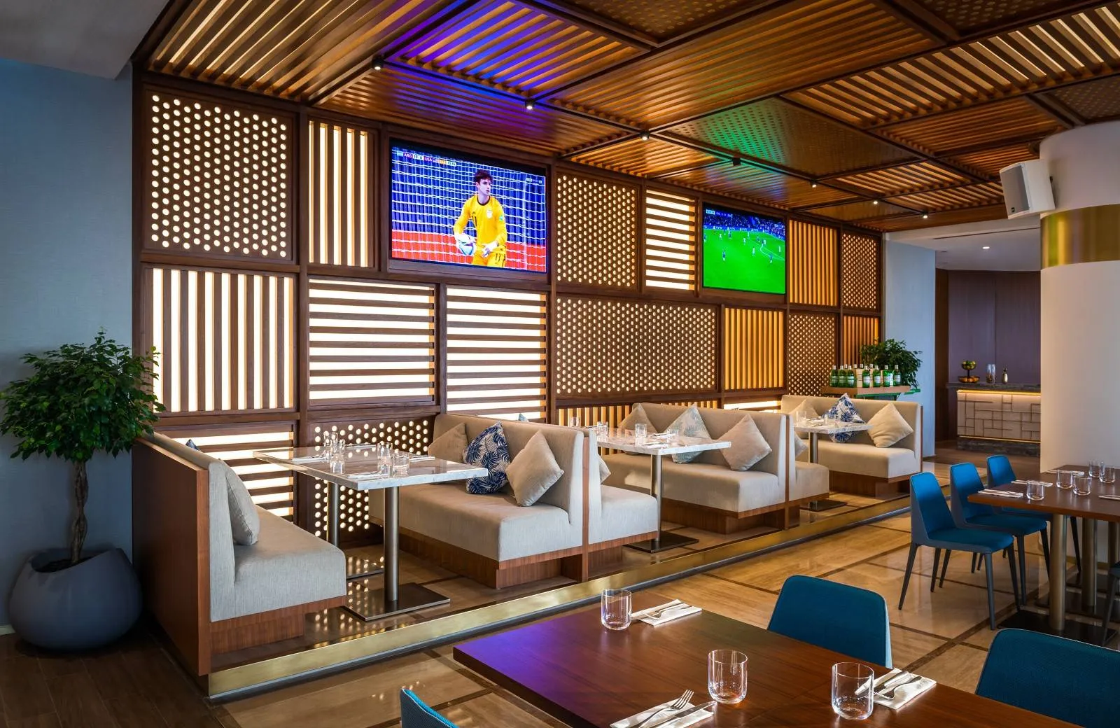 JA Lake View Hotel 5*