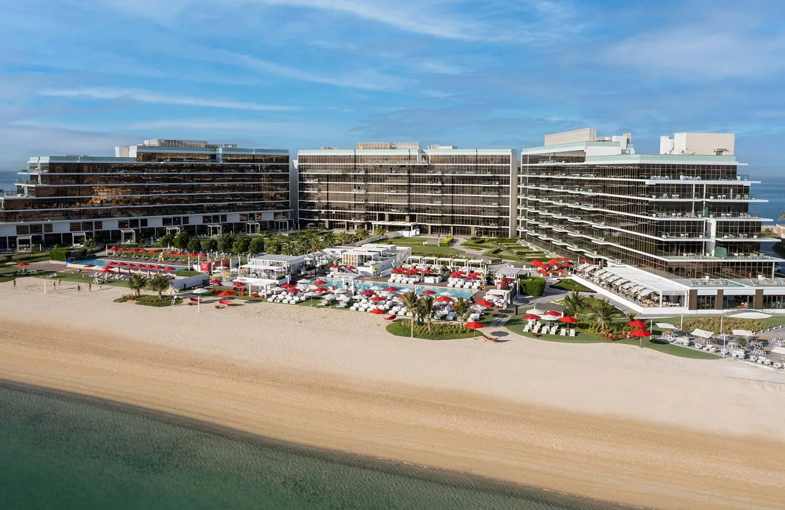 Th8 Palm Dubai Beach Resort Vignette Collection 5*