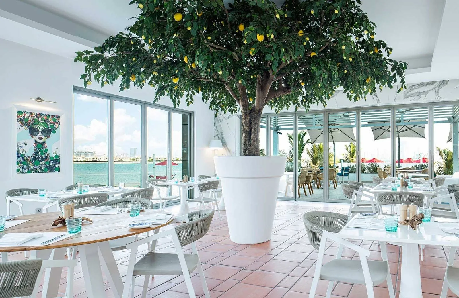 Th8 Palm Dubai Beach Resort Vignette Collection 5*