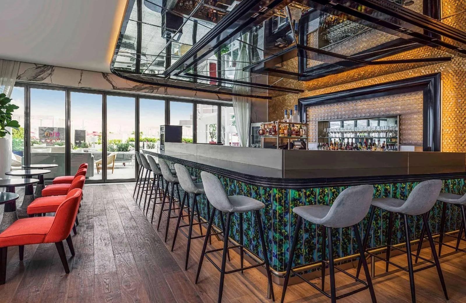 Th8 Palm Dubai Beach Resort Vignette Collection 5*