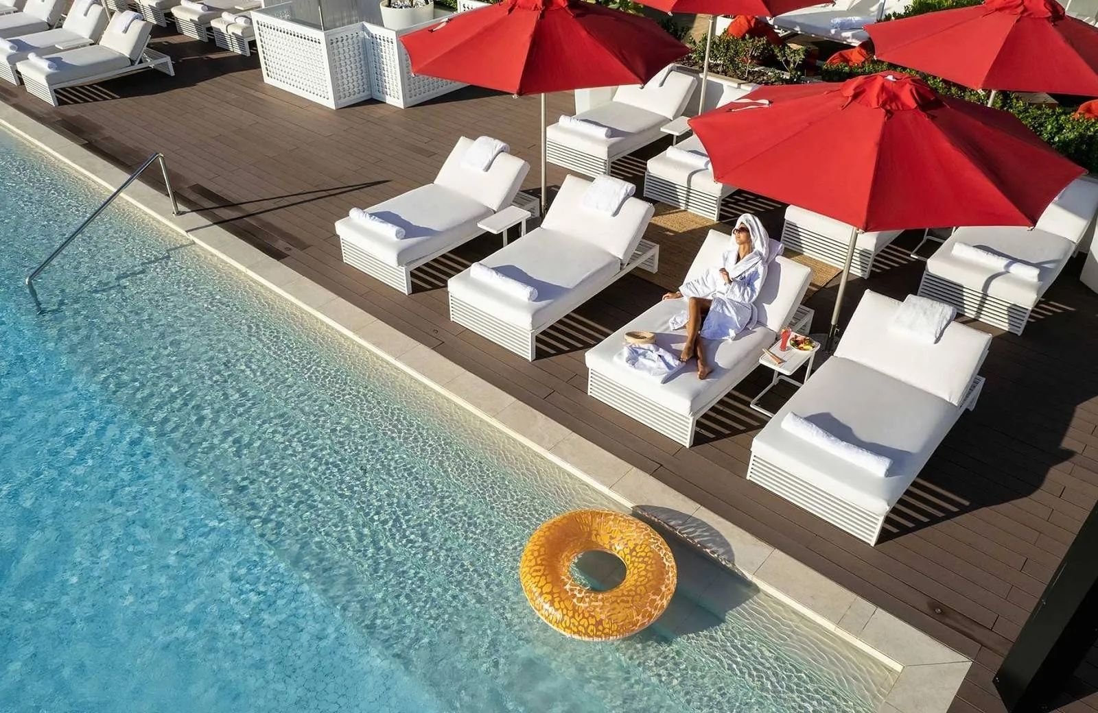 Th8 Palm Dubai Beach Resort Vignette Collection 5*