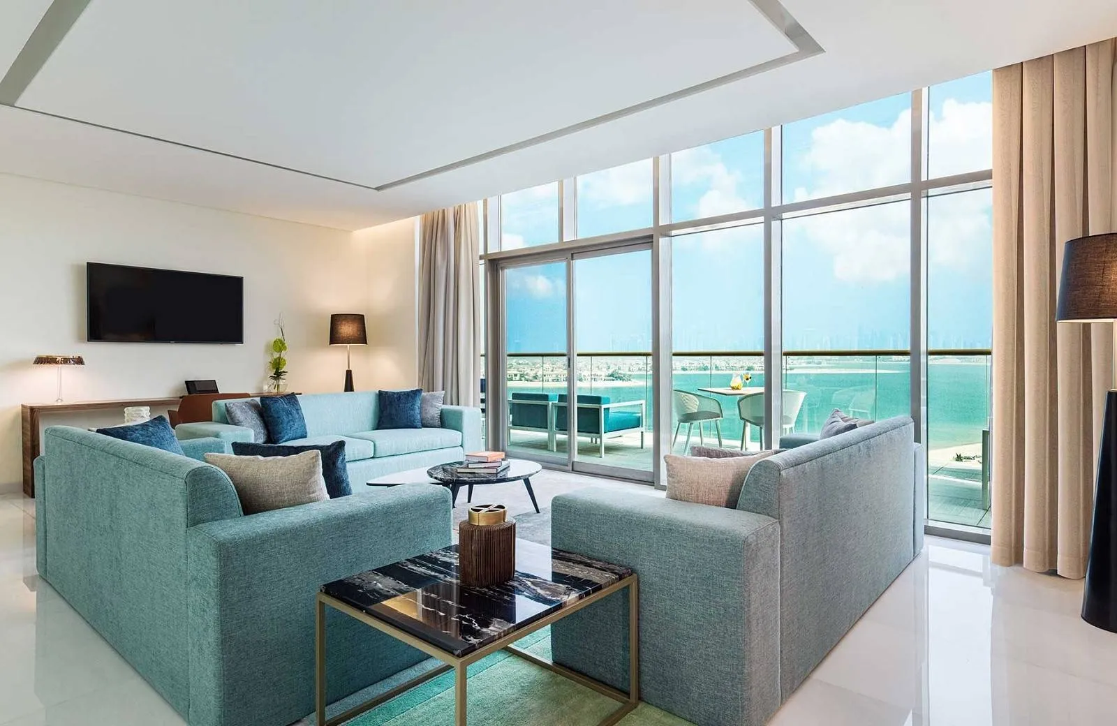 Th8 Palm Dubai Beach Resort Vignette Collection 5*