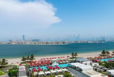 Th8 Palm Dubai Beach Resort Vignette Collection 5*