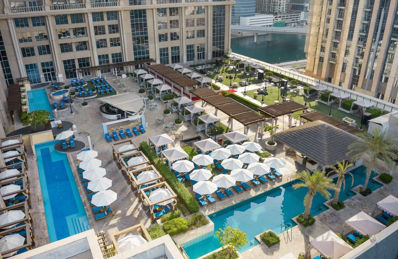 Hilton Dubai Al Habtoor City 5*