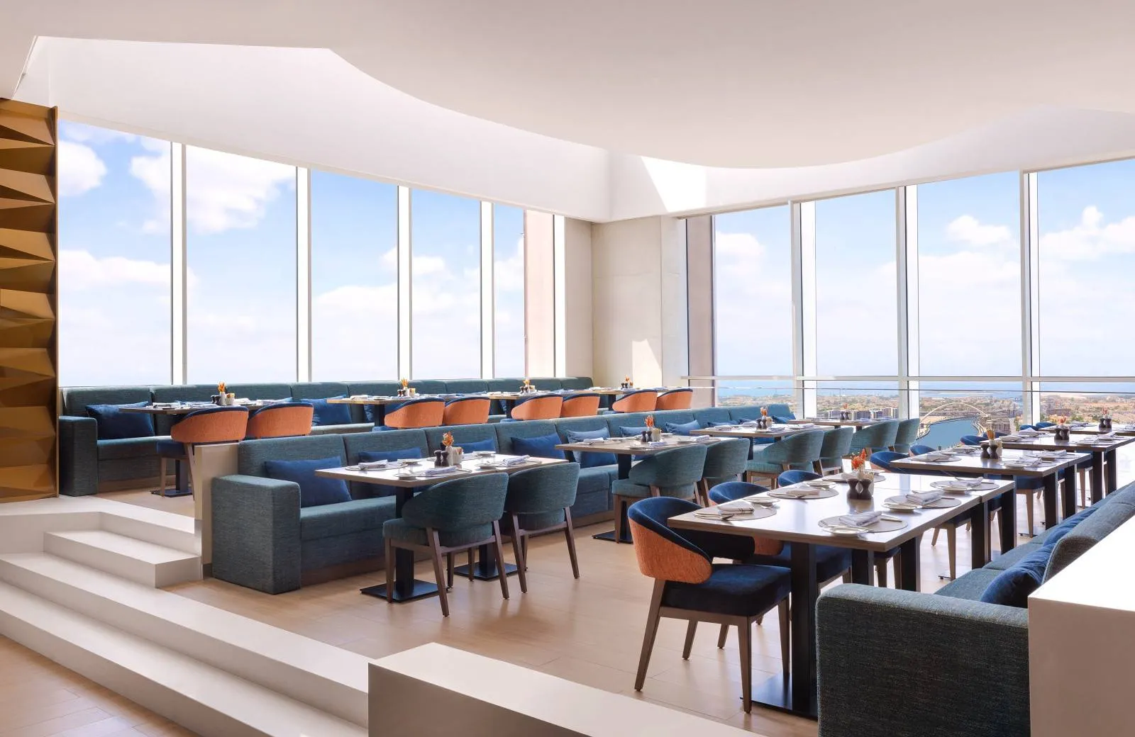 Hilton Dubai Al Habtoor City 5*