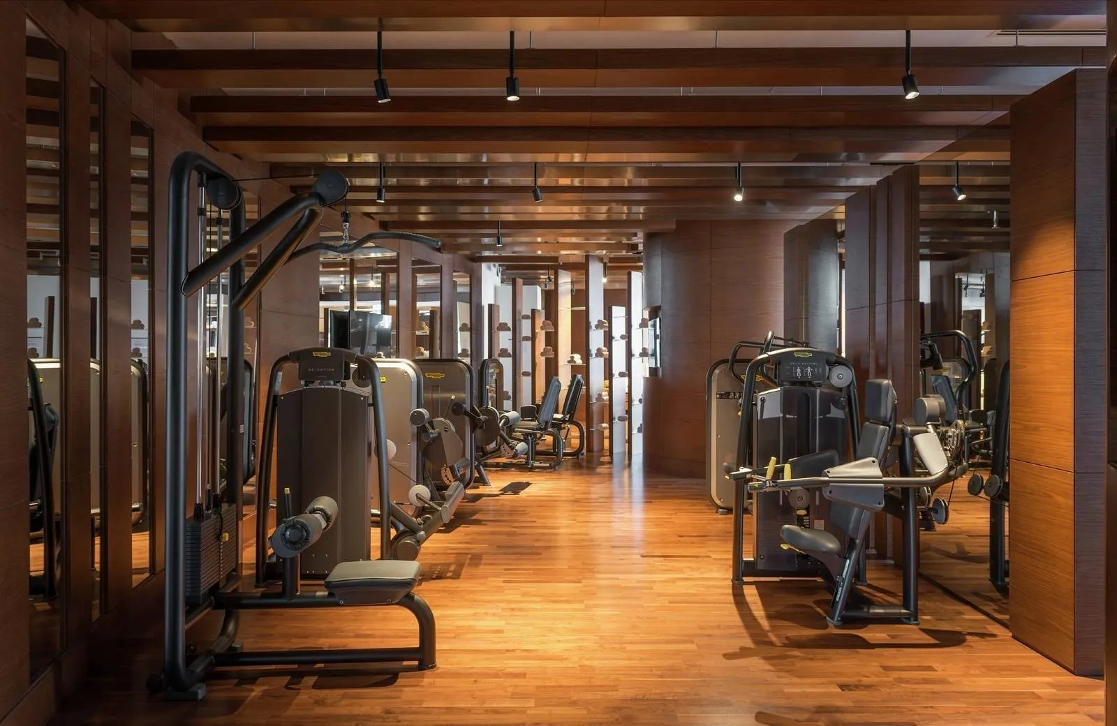 Hilton Dubai Al Habtoor City 5*