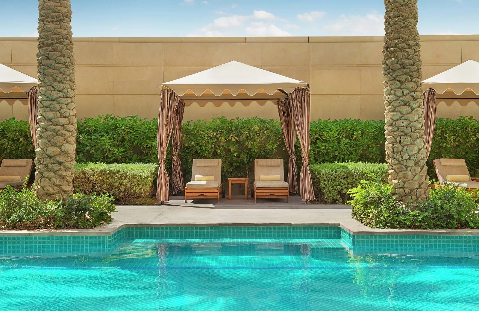 Hilton Dubai Al Habtoor City 5*