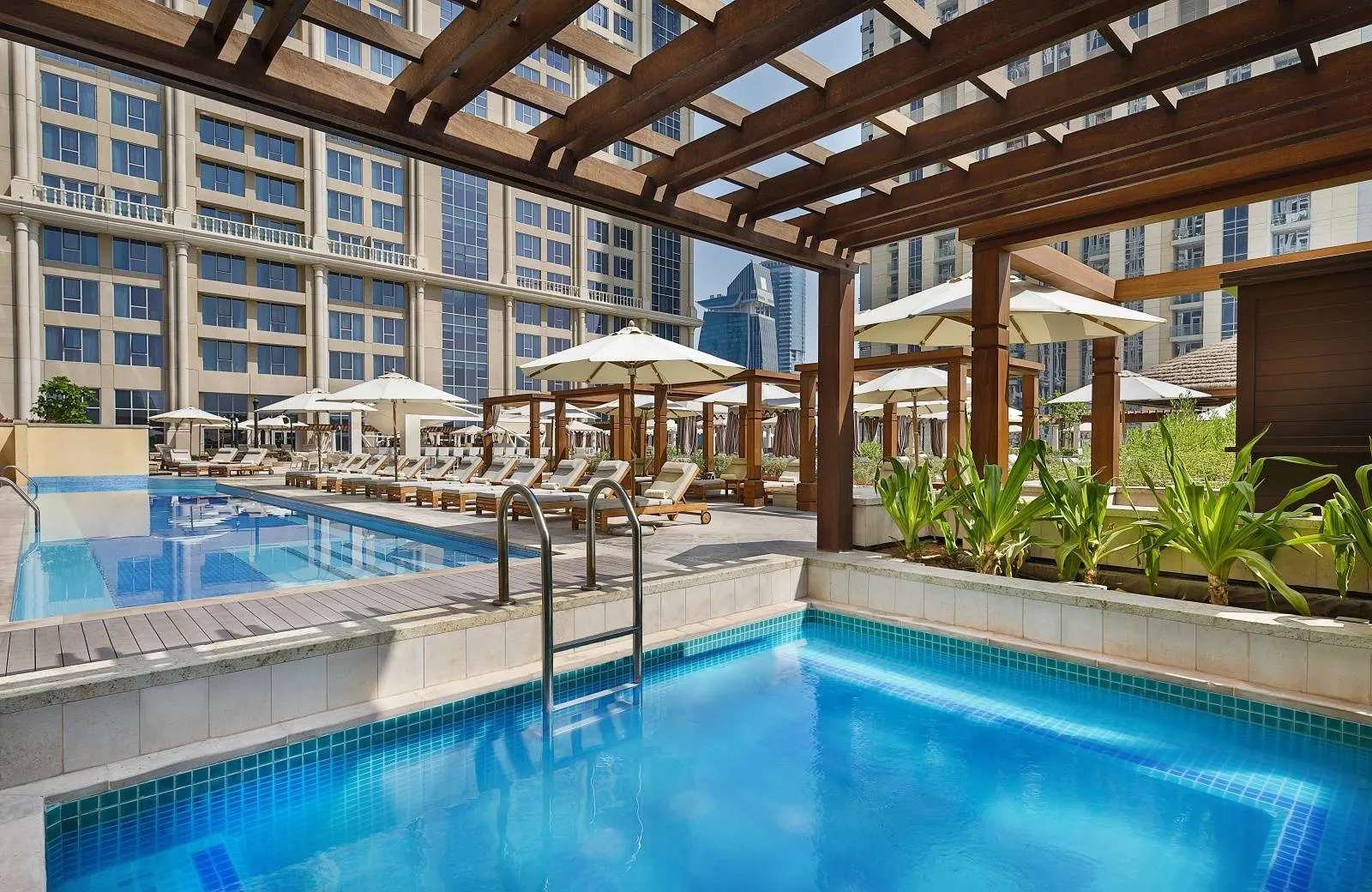Hilton Dubai Al Habtoor City 5*