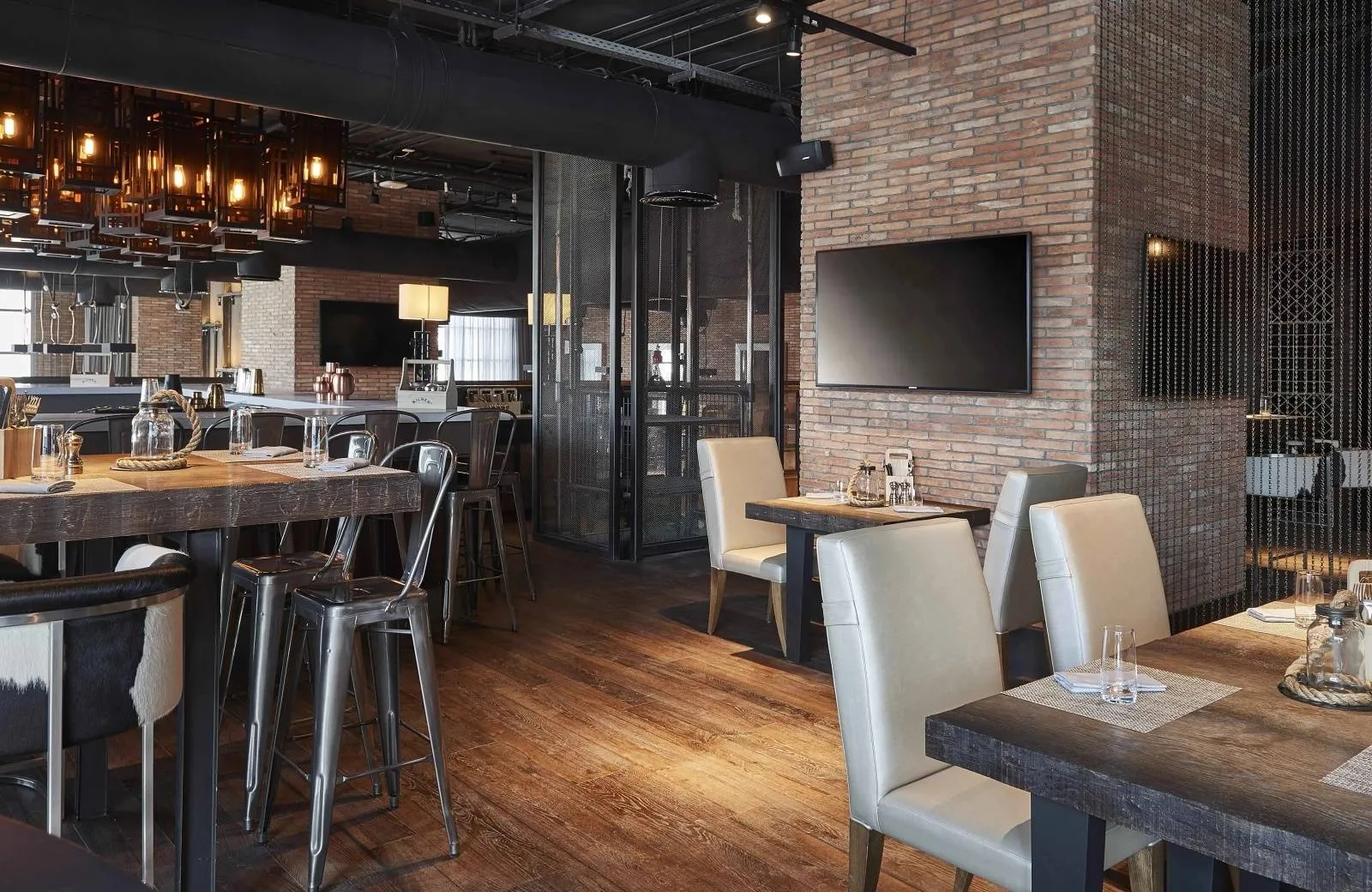 Hilton Dubai Al Habtoor City 5*