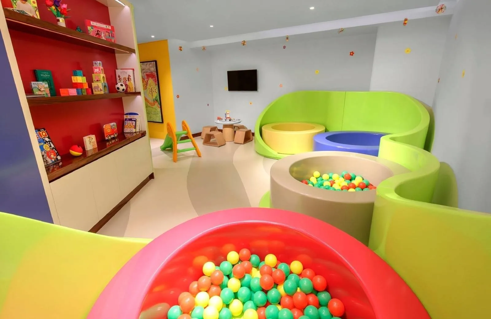 Paramount Hotel Dubai 5*