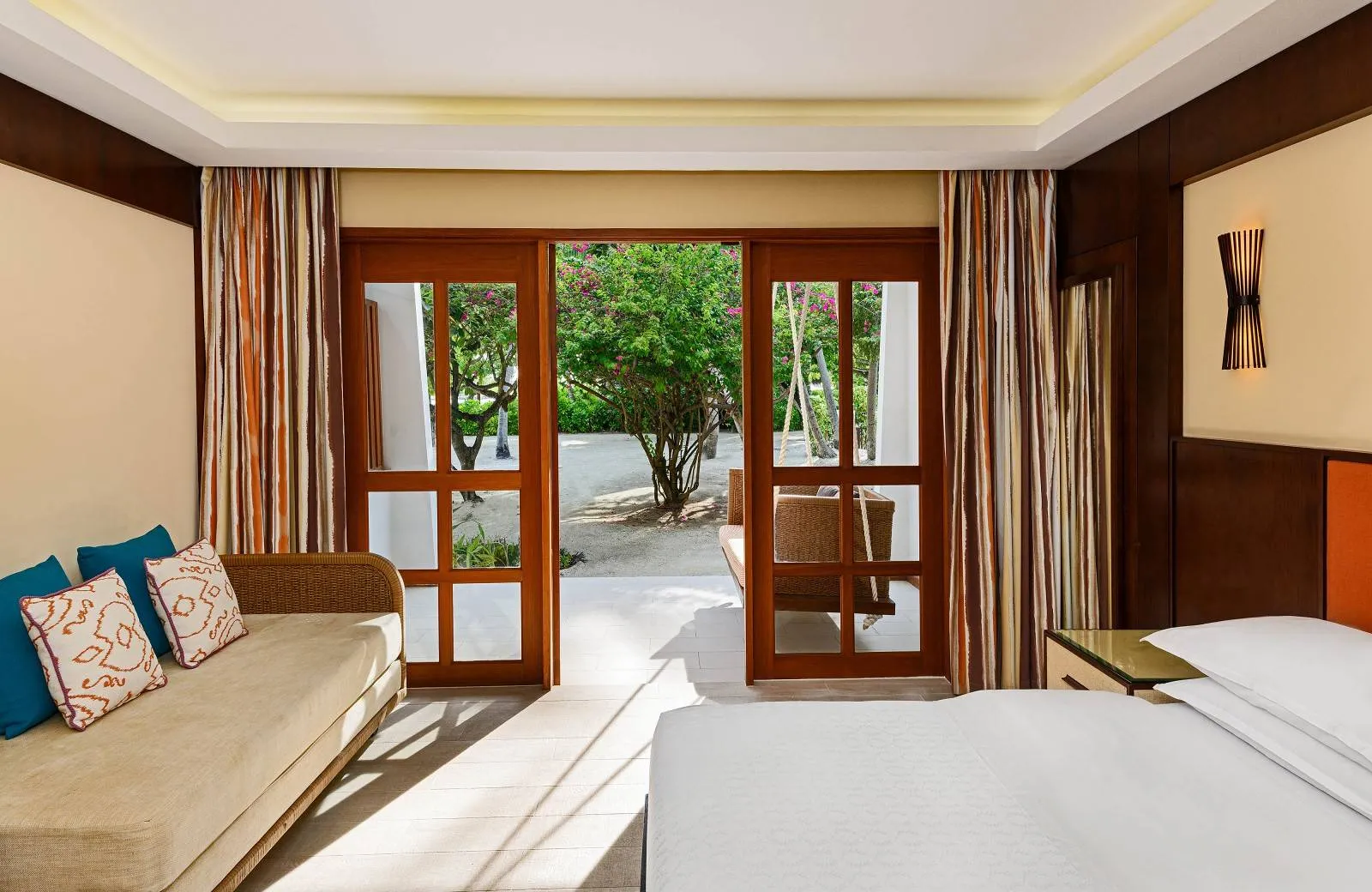 Sheraton Maldives Full Moon Resort & Spa 5*