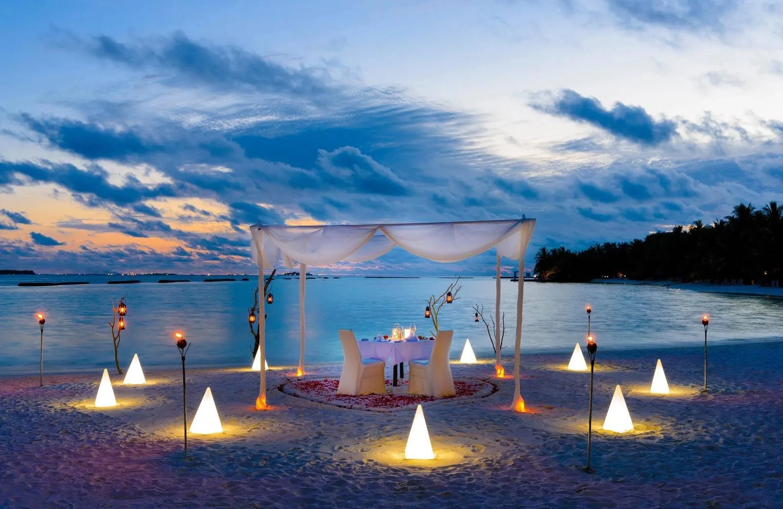 Sheraton Maldives Full Moon Resort & Spa 5*