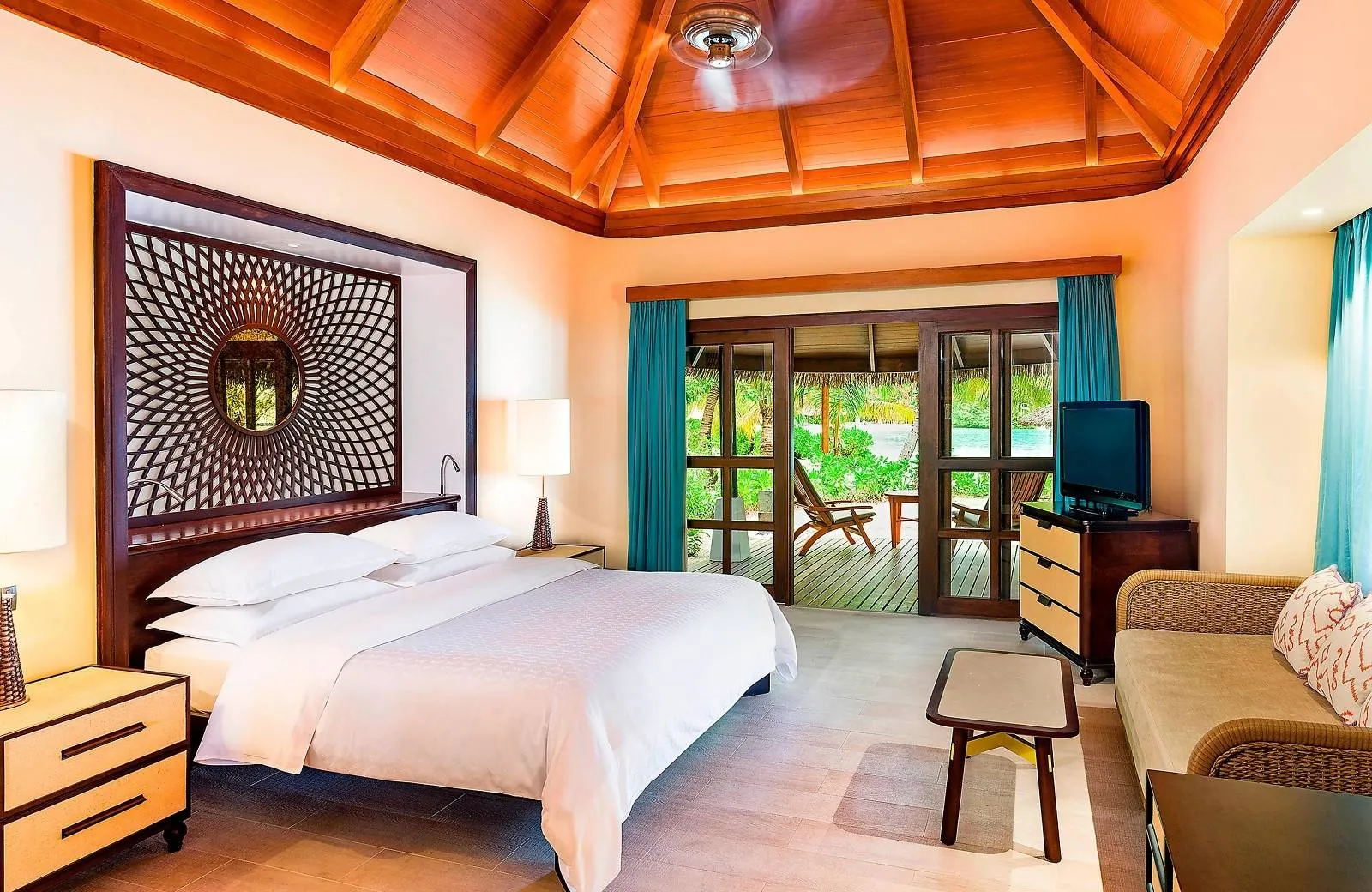 Sheraton Maldives Full Moon Resort & Spa 5*