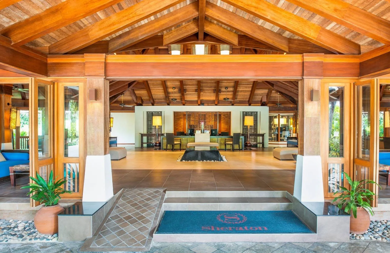 Sheraton Maldives Full Moon Resort & Spa 5*