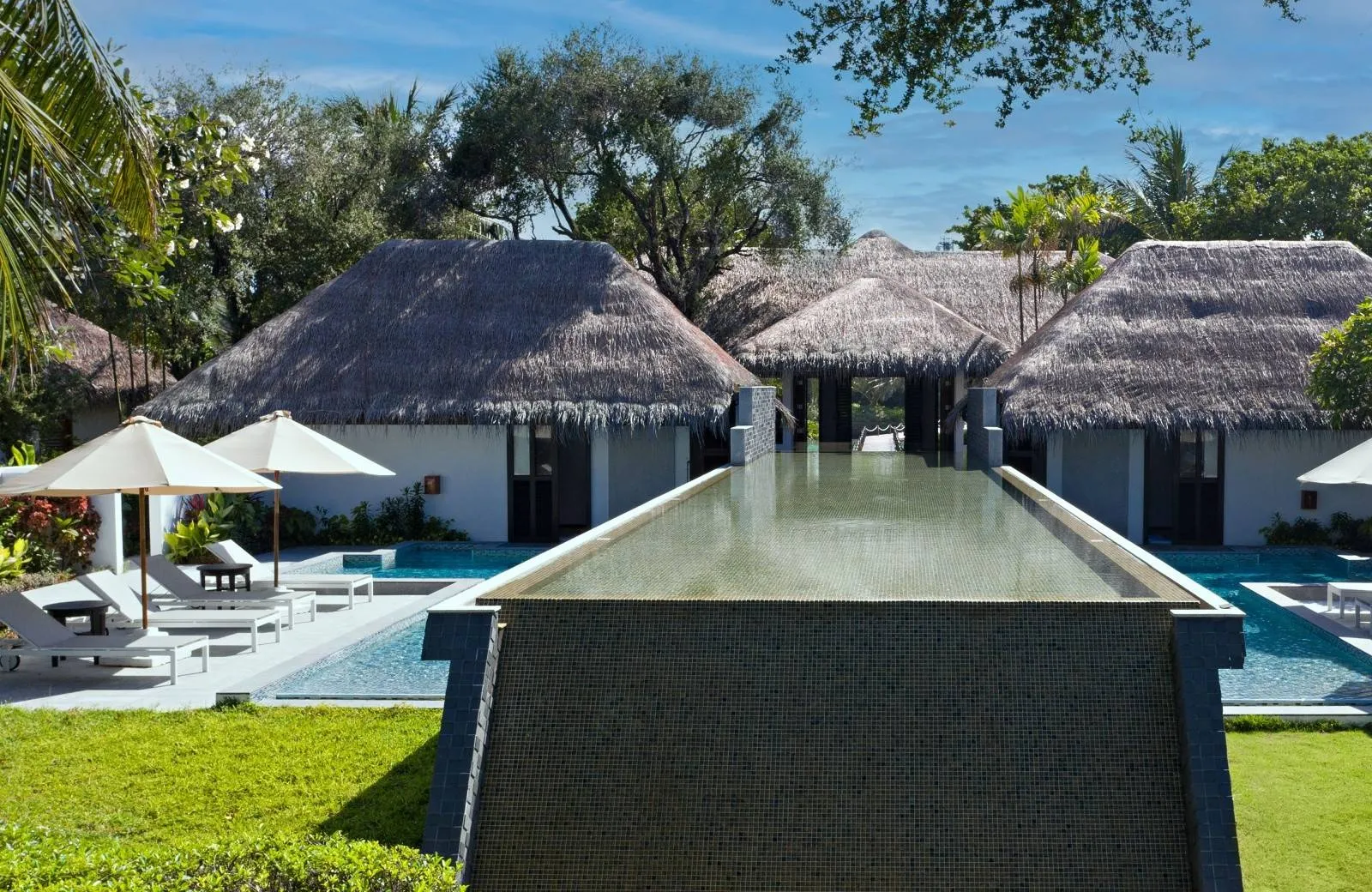 Sheraton Maldives Full Moon Resort & Spa 5*