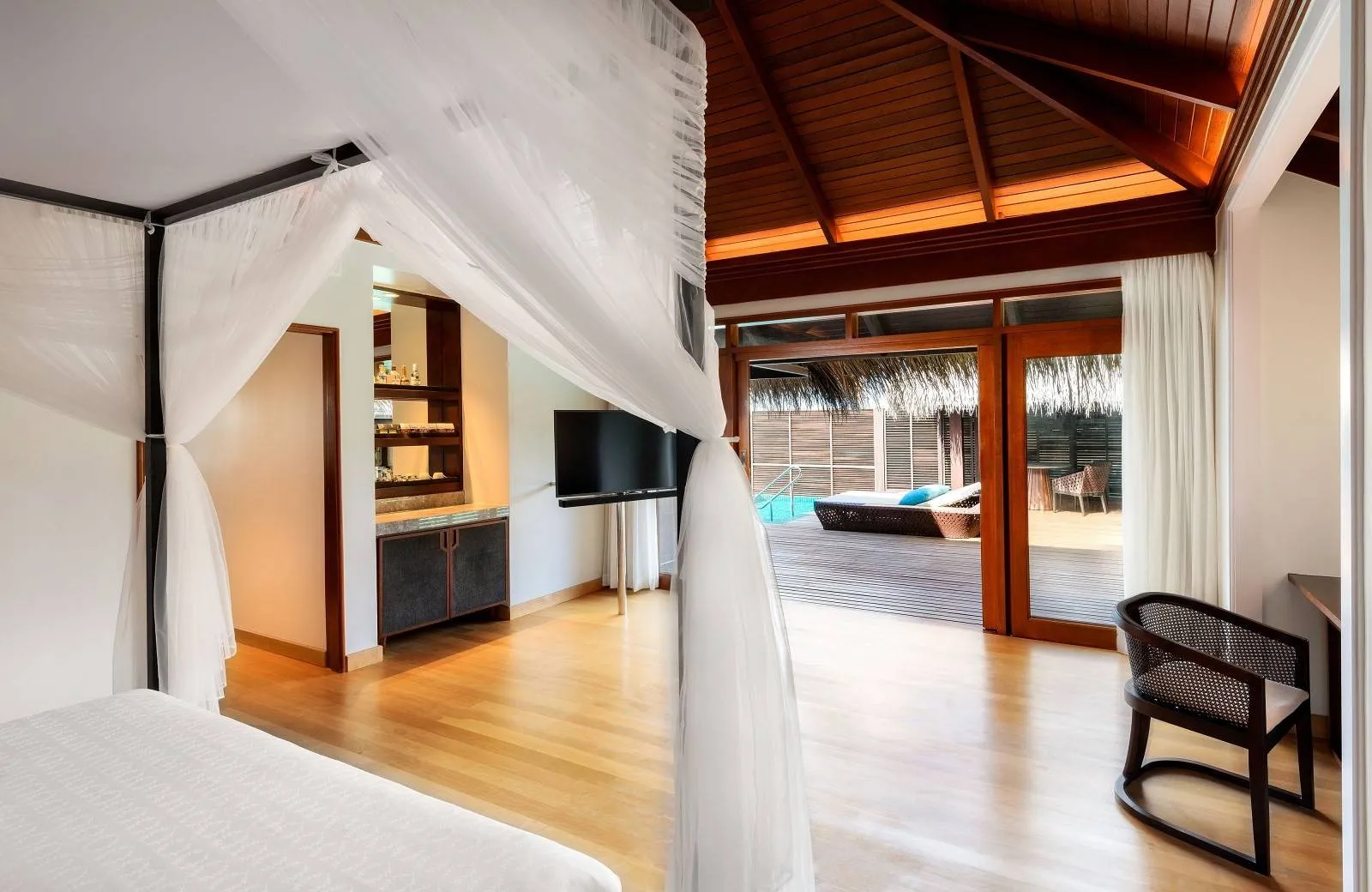 Sheraton Maldives Full Moon Resort & Spa 5*