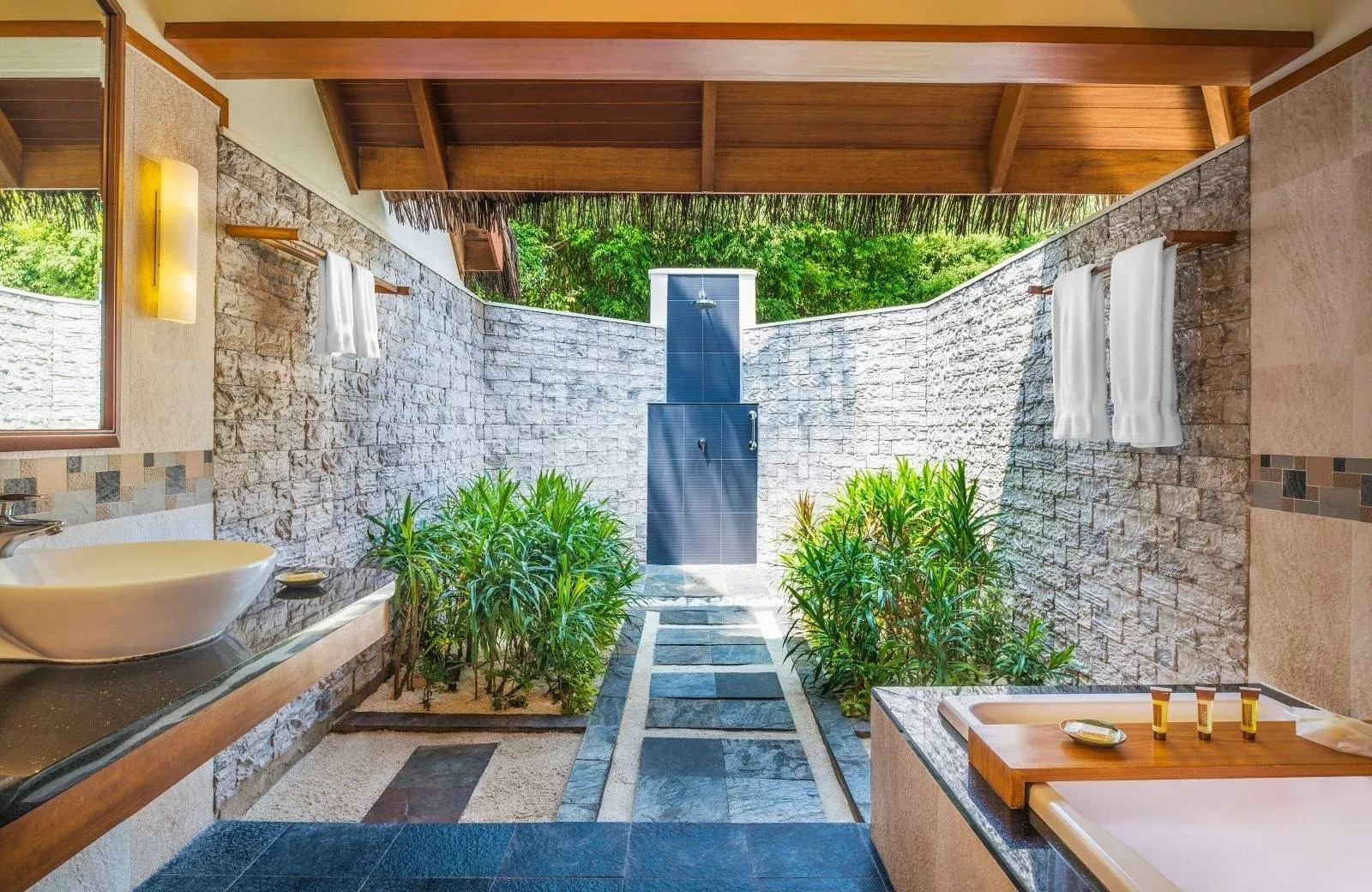 Sheraton Maldives Full Moon Resort & Spa 5*