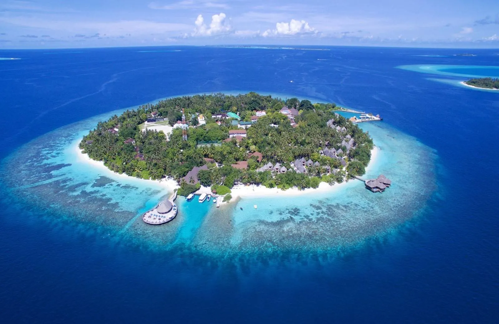 Bandos Maldives 4*