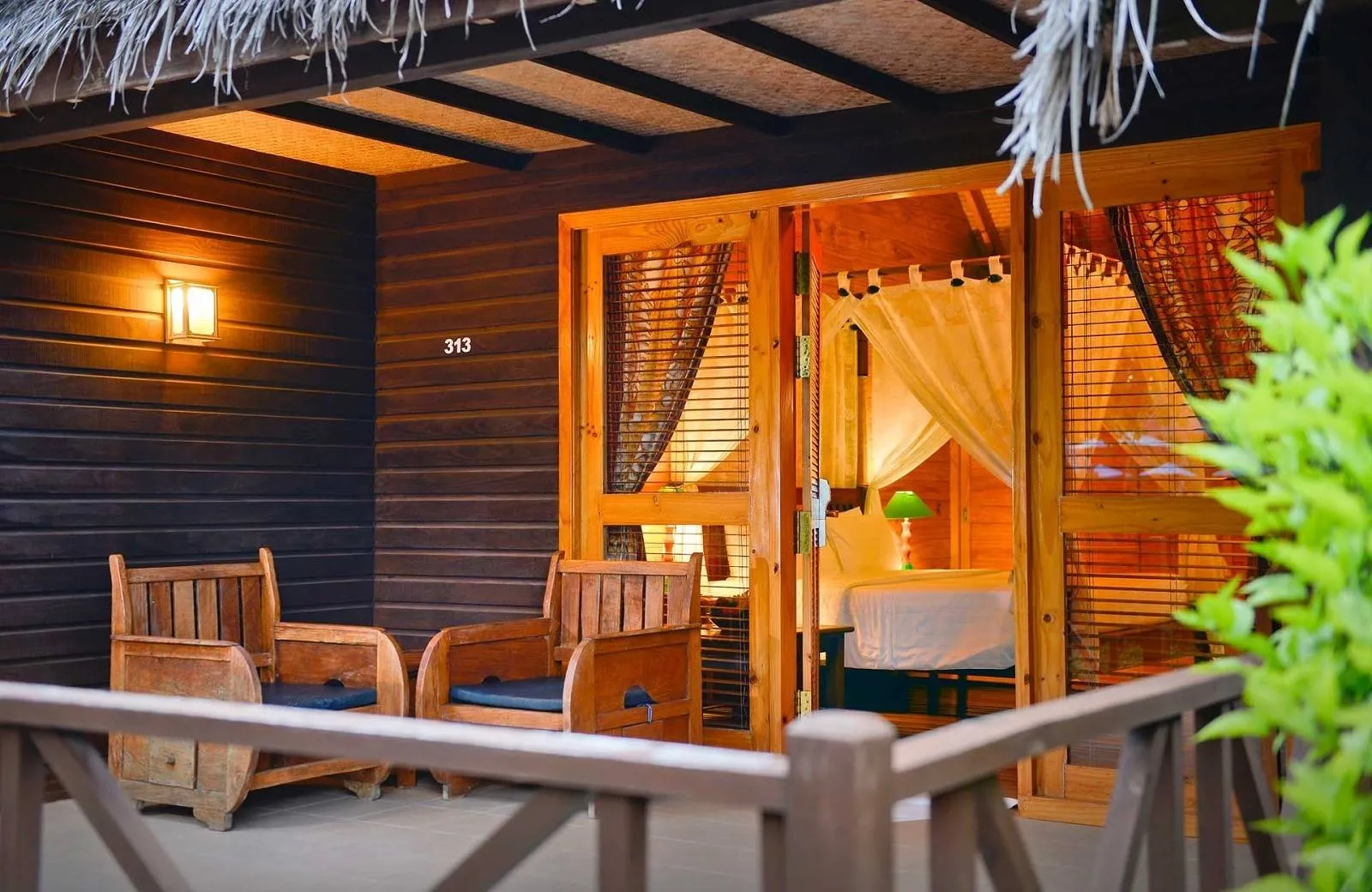 Bandos Maldives 4*