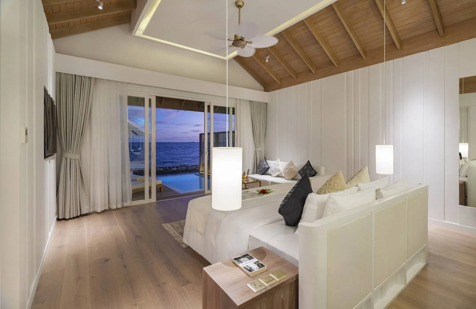 Bandos Maldives 4*