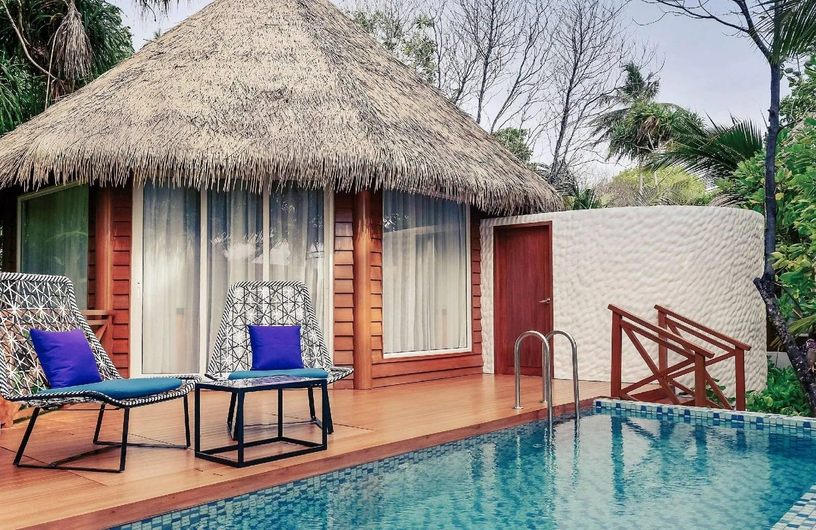 Mercure Maldives Kooddoo Resort 4*