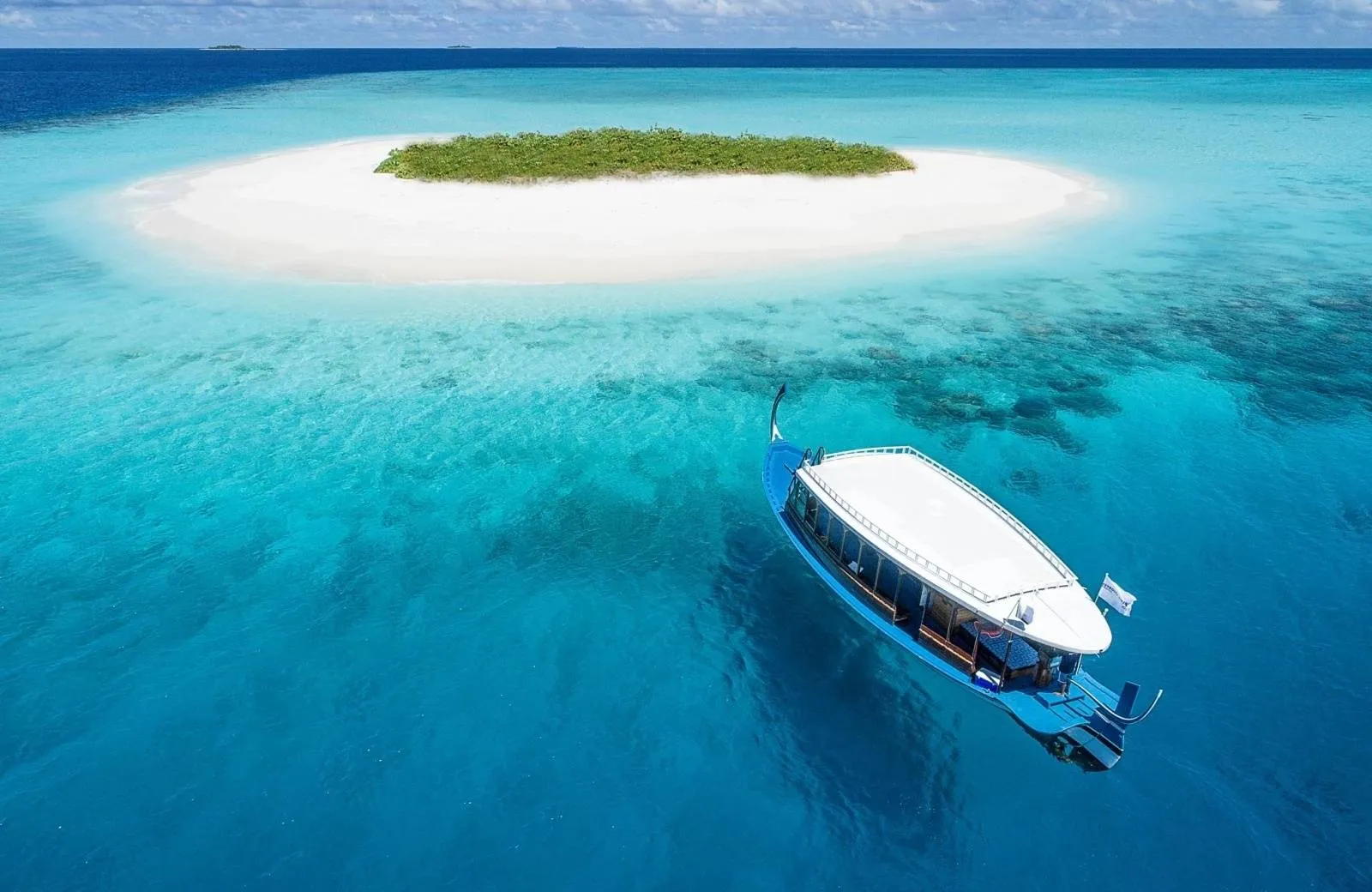 Mercure Maldives Kooddoo Resort 4*