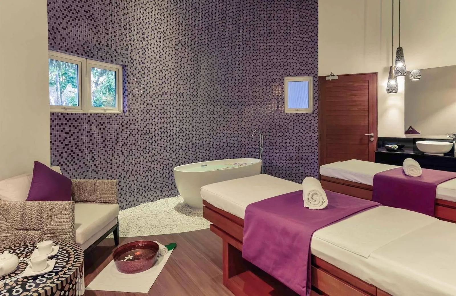 Mercure Maldives Kooddoo Resort 4*