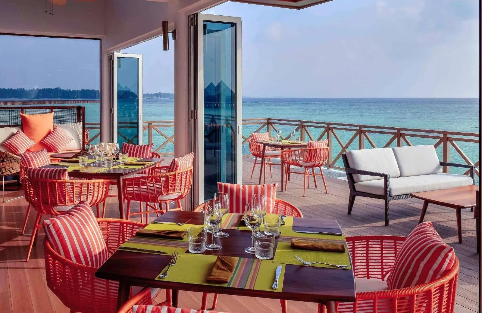 Mercure Maldives Kooddoo Resort 4*