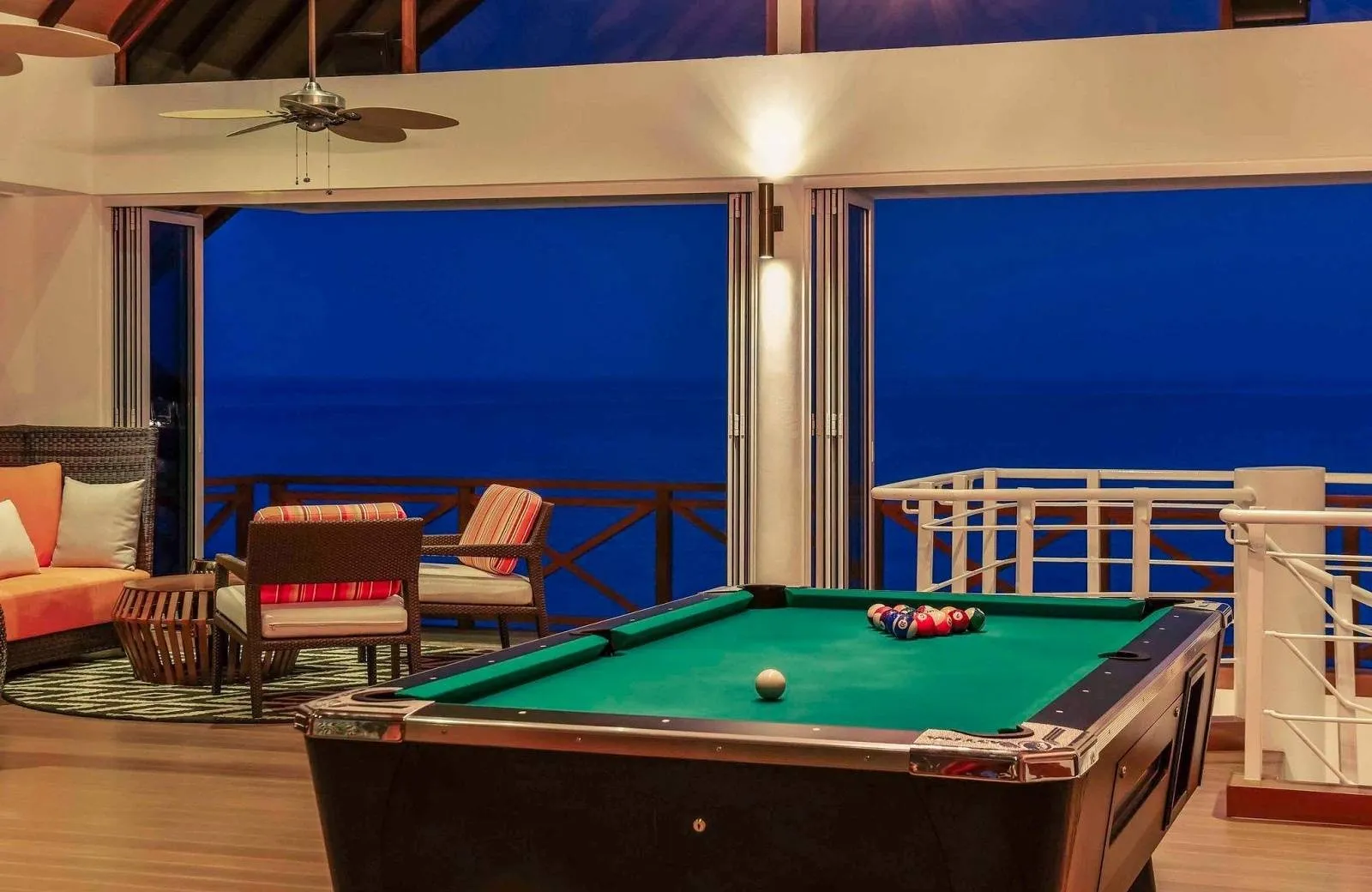 Mercure Maldives Kooddoo Resort 4*