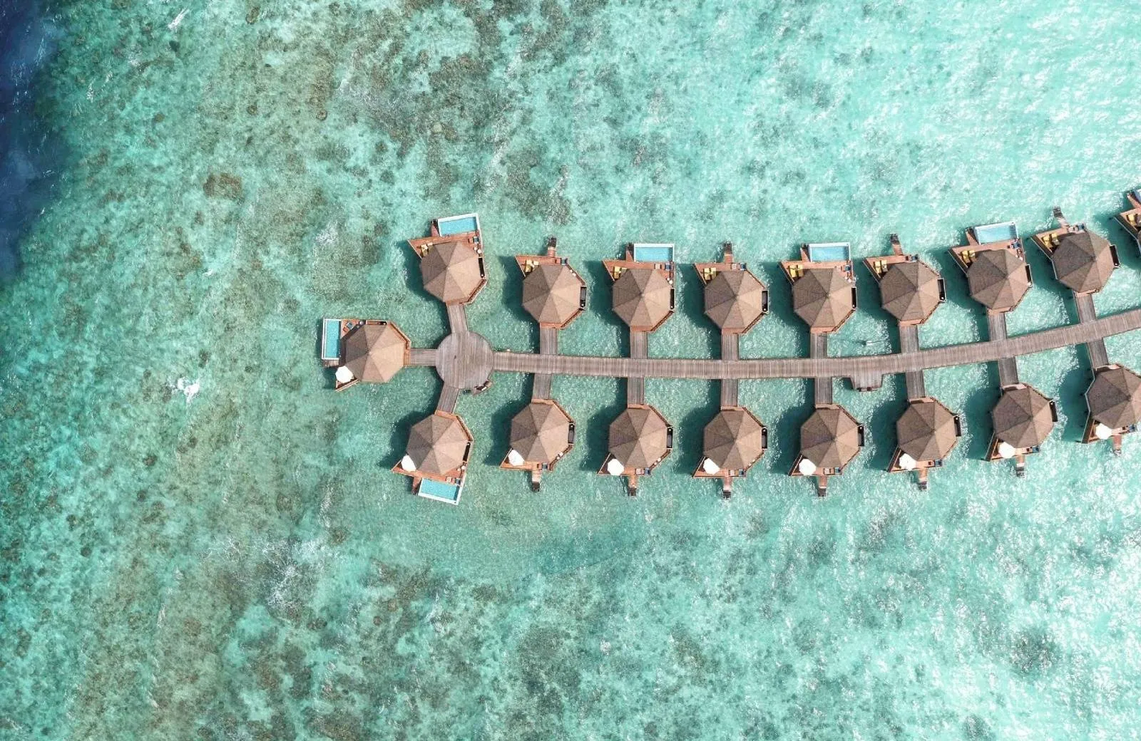 Mercure Maldives Kooddoo Resort 4*