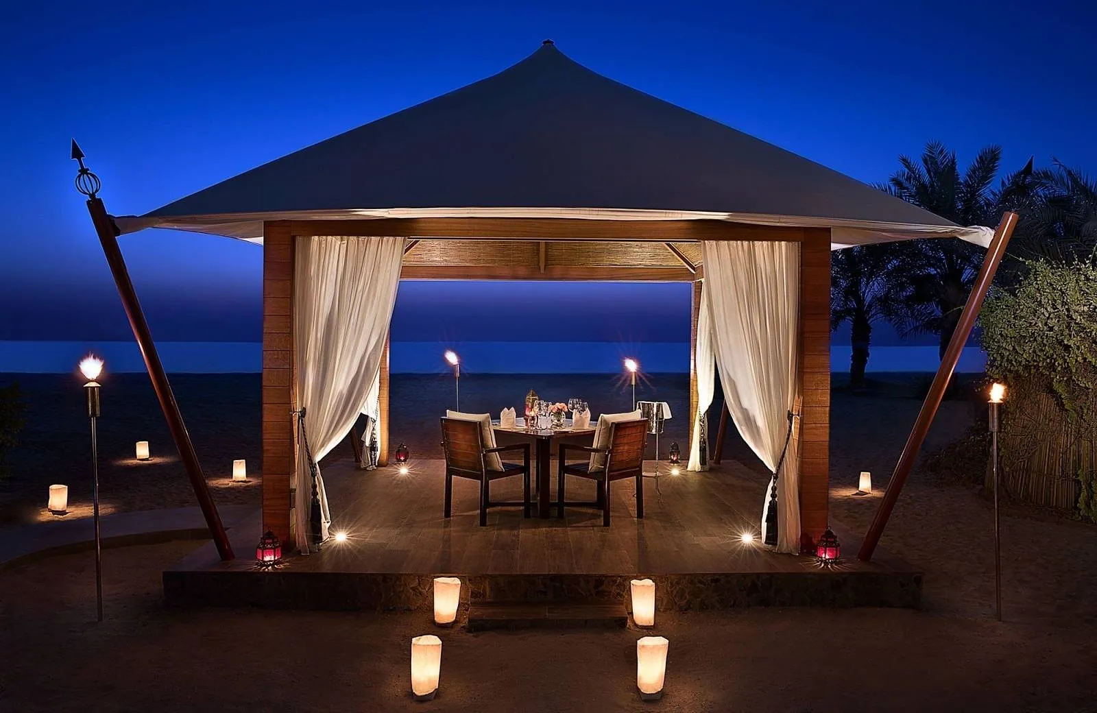 The Ritz-Carlton Ras Al Khaimah, Al Hamra Beach 5*
