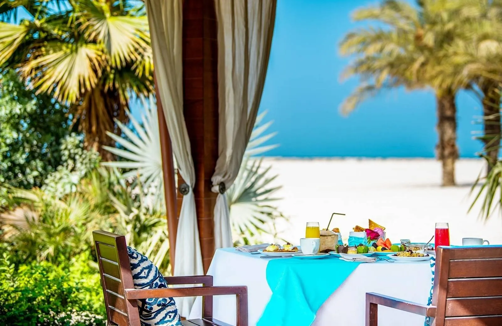The Ritz-Carlton Ras Al Khaimah, Al Hamra Beach 5*
