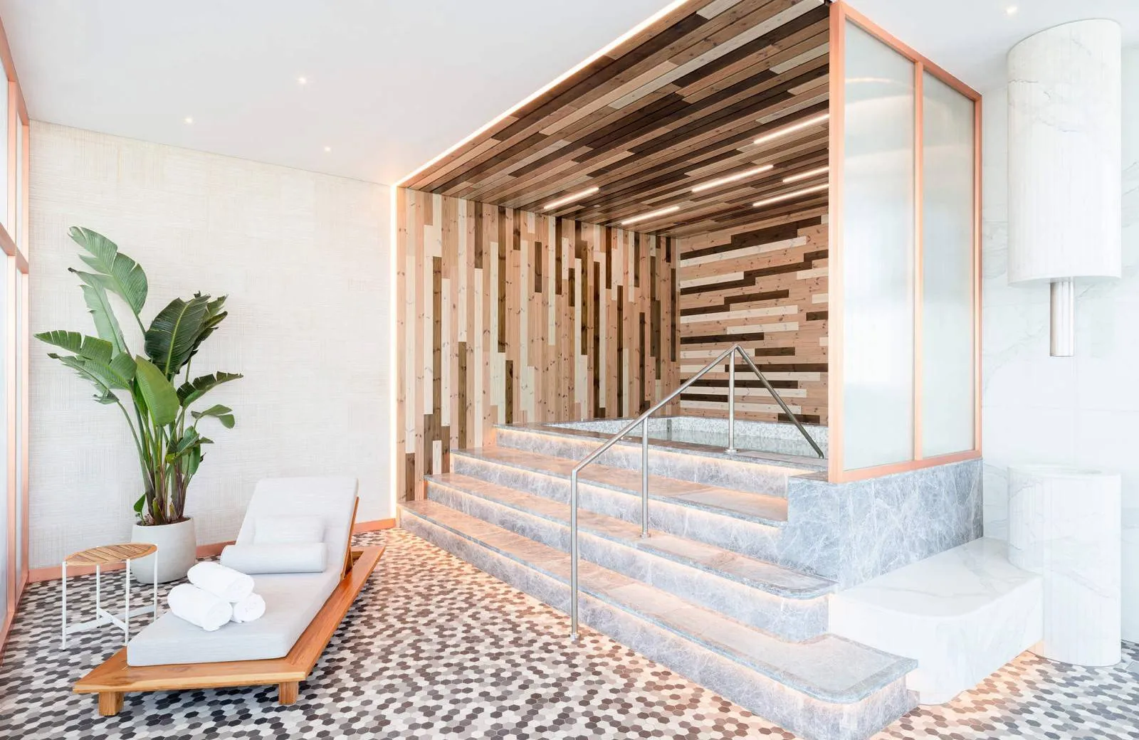 SLS Hotel & Residences Dubai 5*