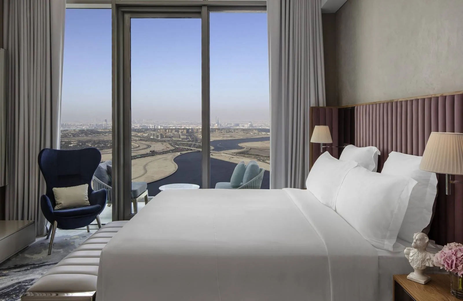 SLS Hotel & Residences Dubai 5*