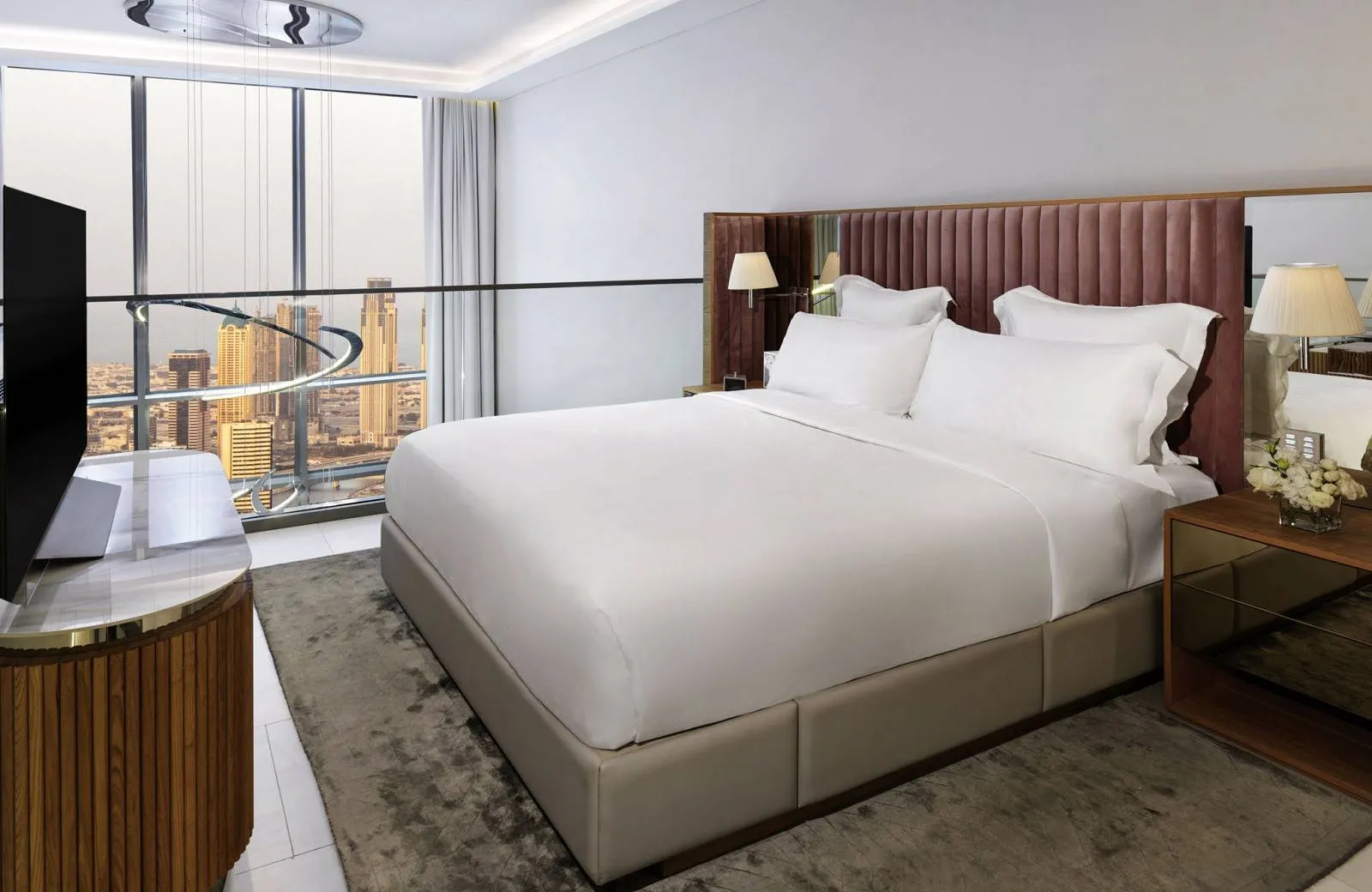 SLS Hotel & Residences Dubai 5*