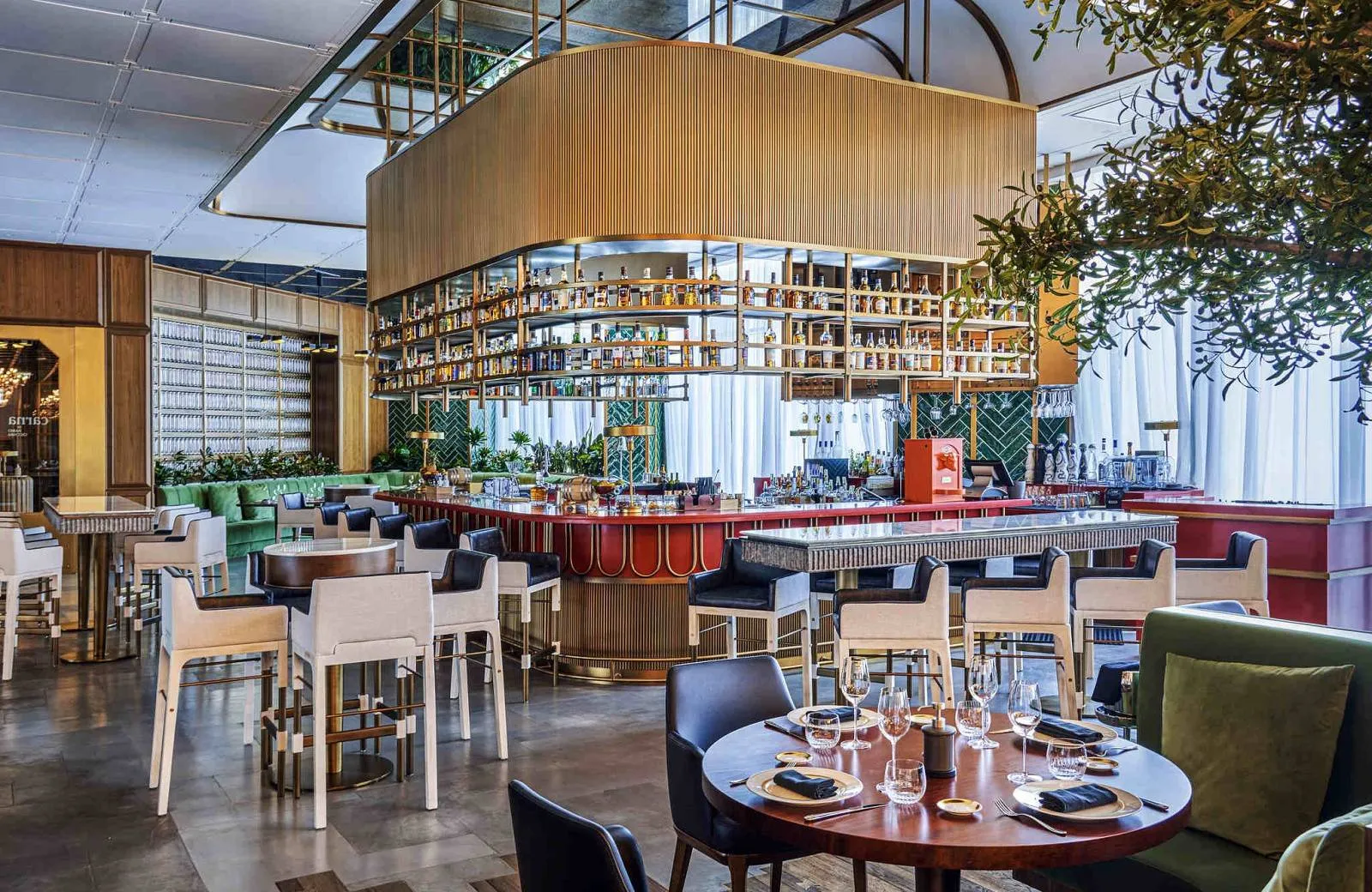 SLS Hotel & Residences Dubai 5*