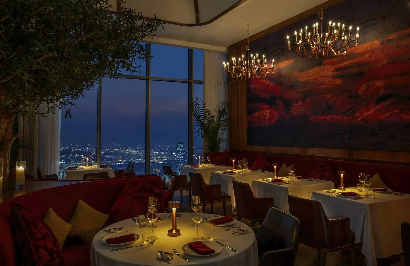 SLS Hotel & Residences Dubai 5*