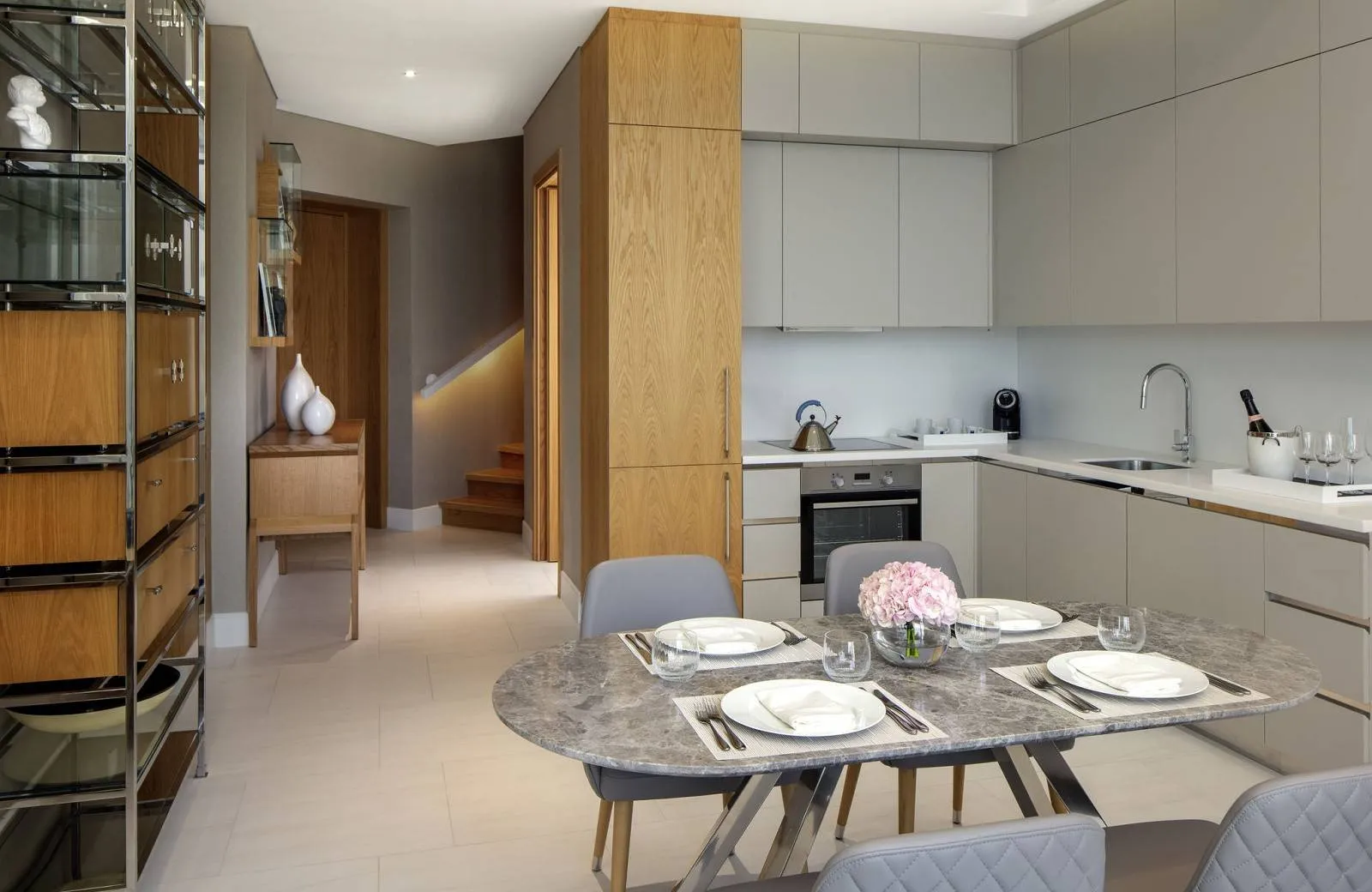 SLS Hotel & Residences Dubai 5*