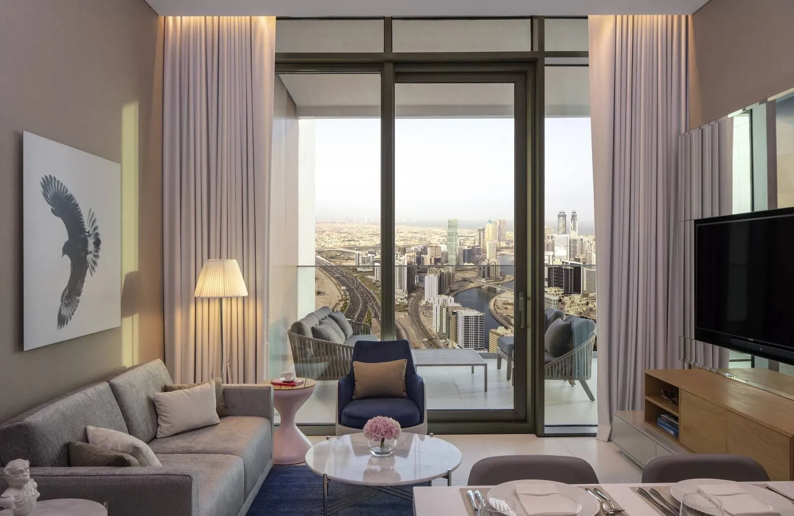 SLS Hotel & Residences Dubai 5*