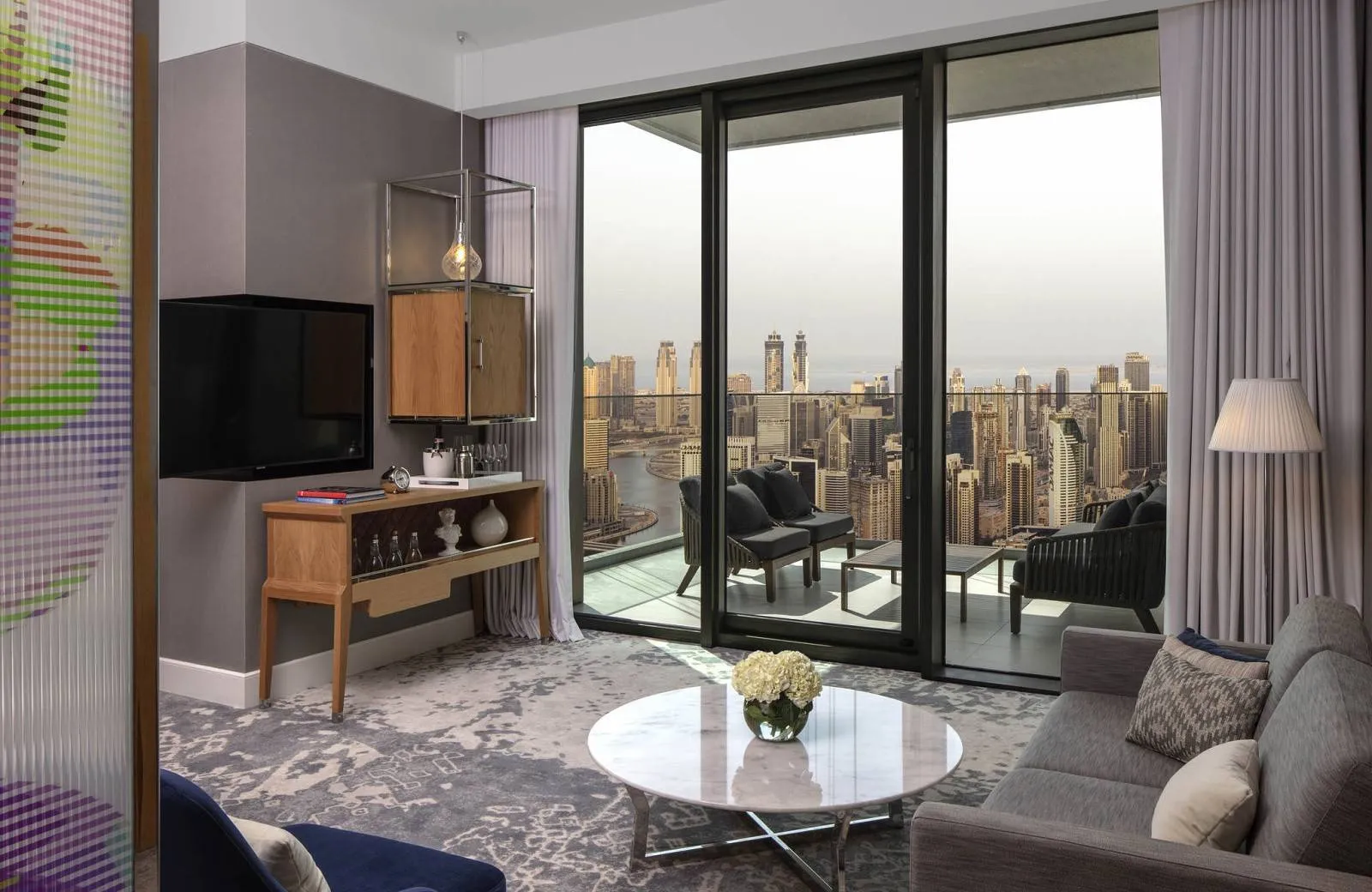 SLS Hotel & Residences Dubai 5*