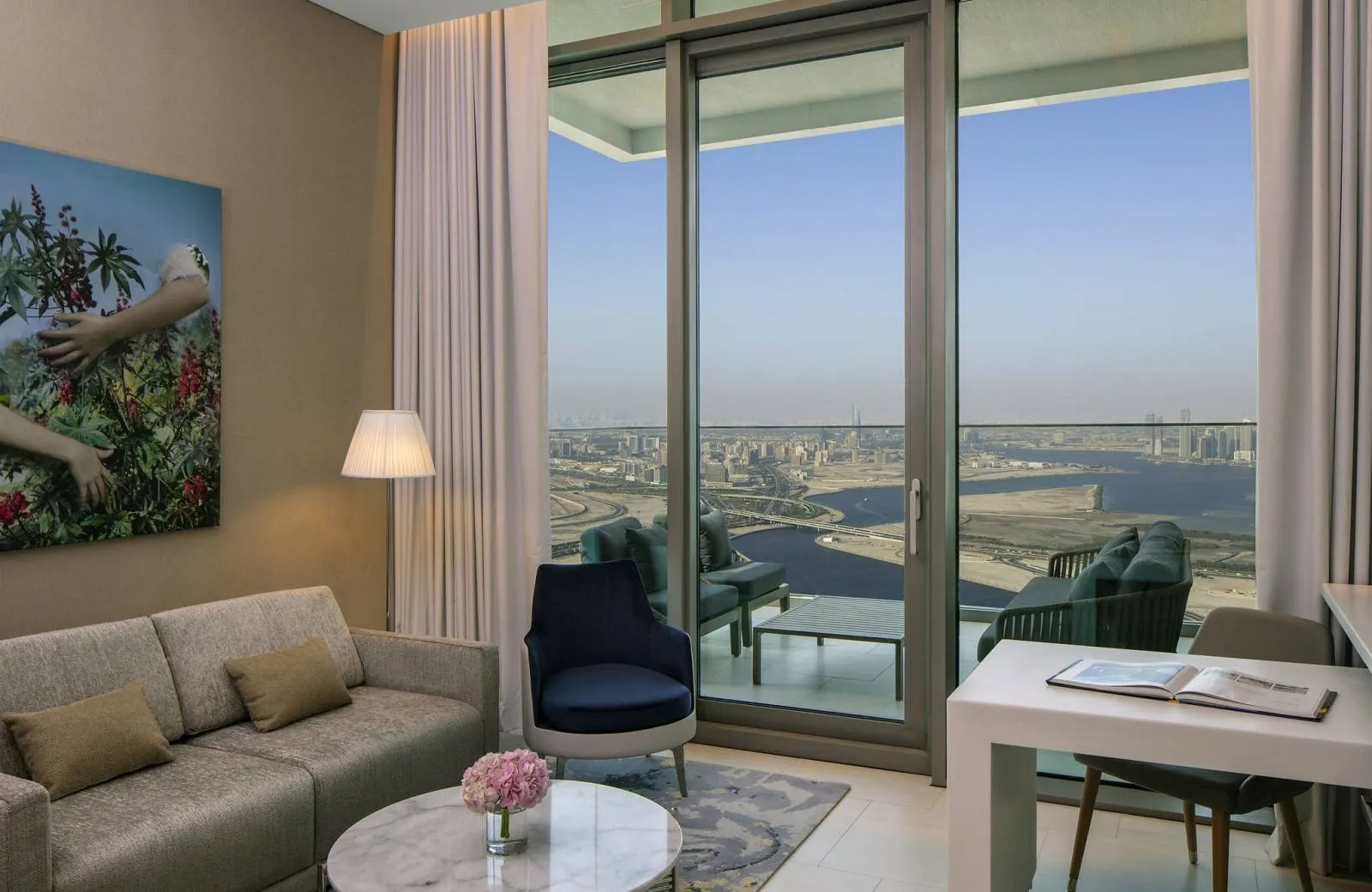 SLS Hotel & Residences Dubai 5*