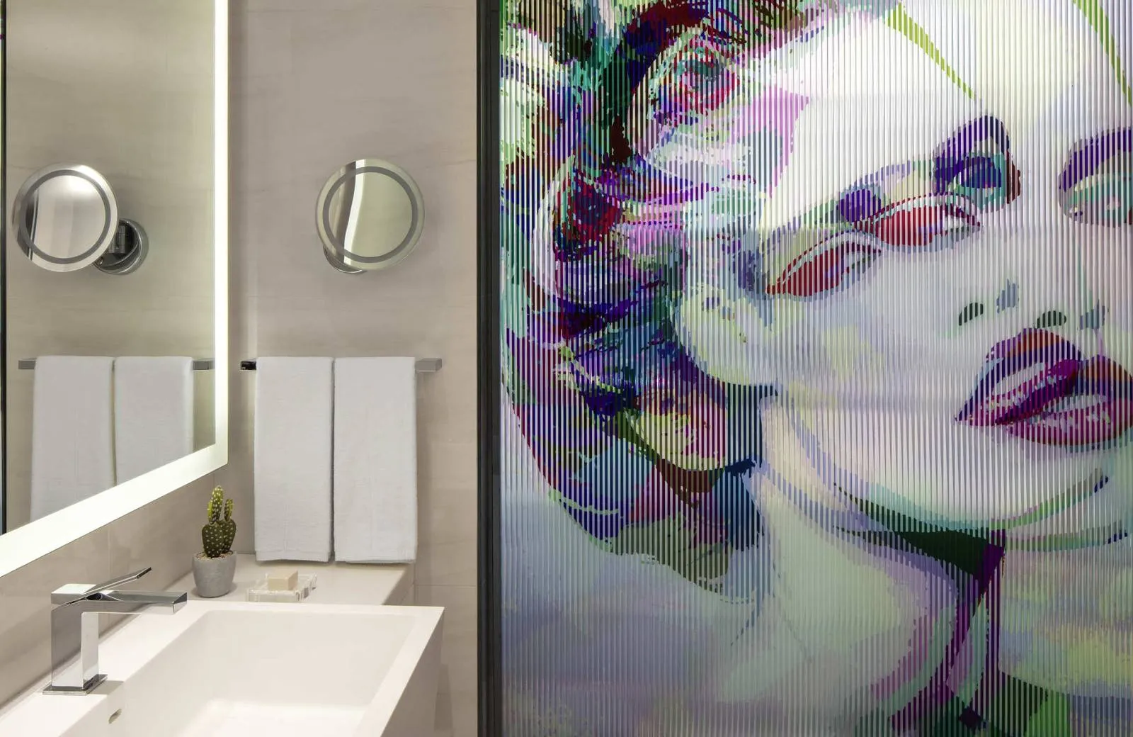 SLS Hotel & Residences Dubai 5*