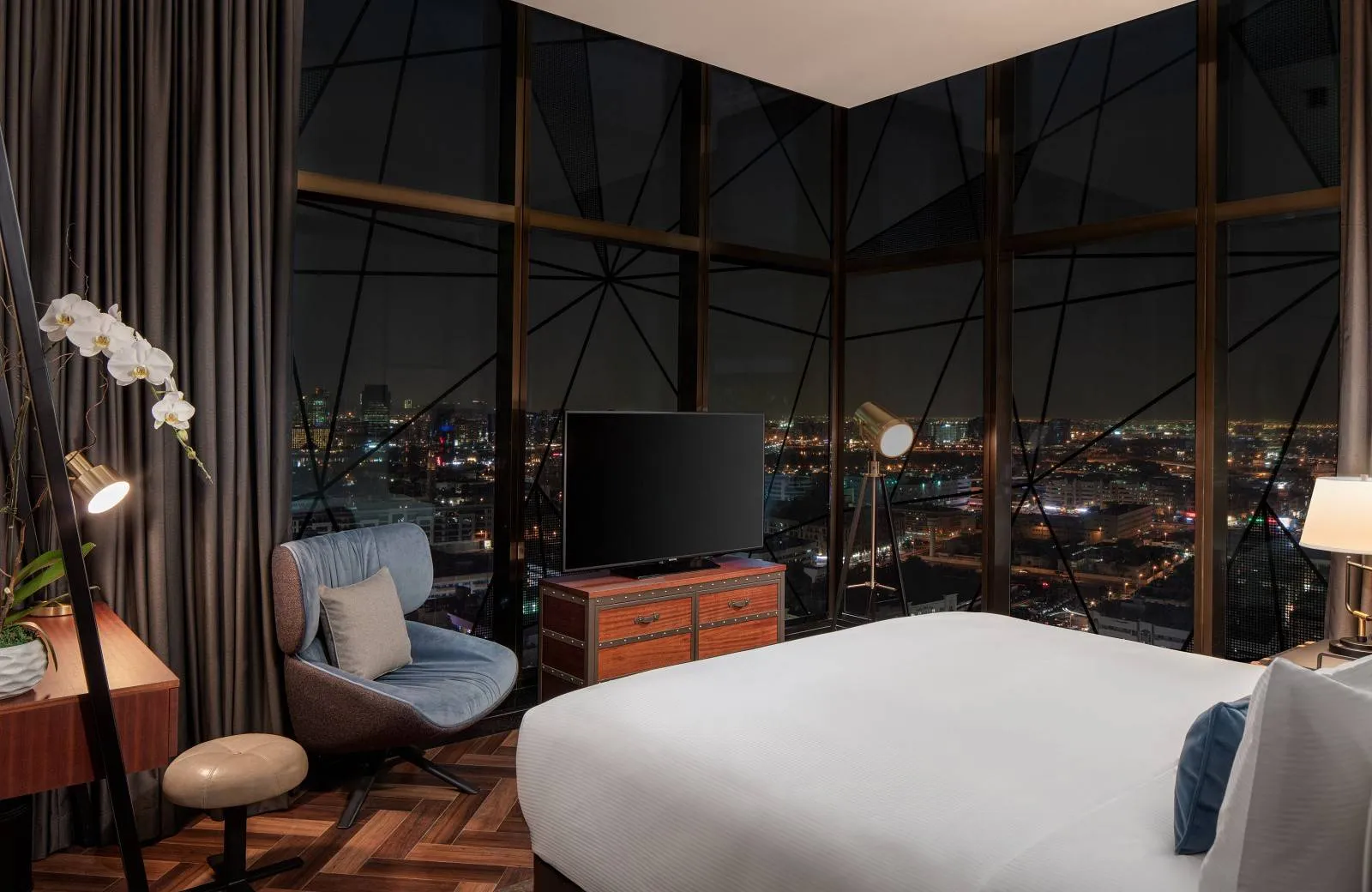 DoubleTree by Hilton Dubai M square Hotel & Residences 5*