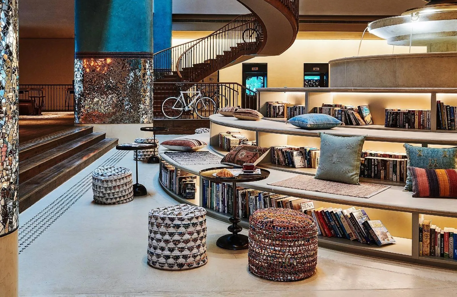 25hours Hotel One Central 5*