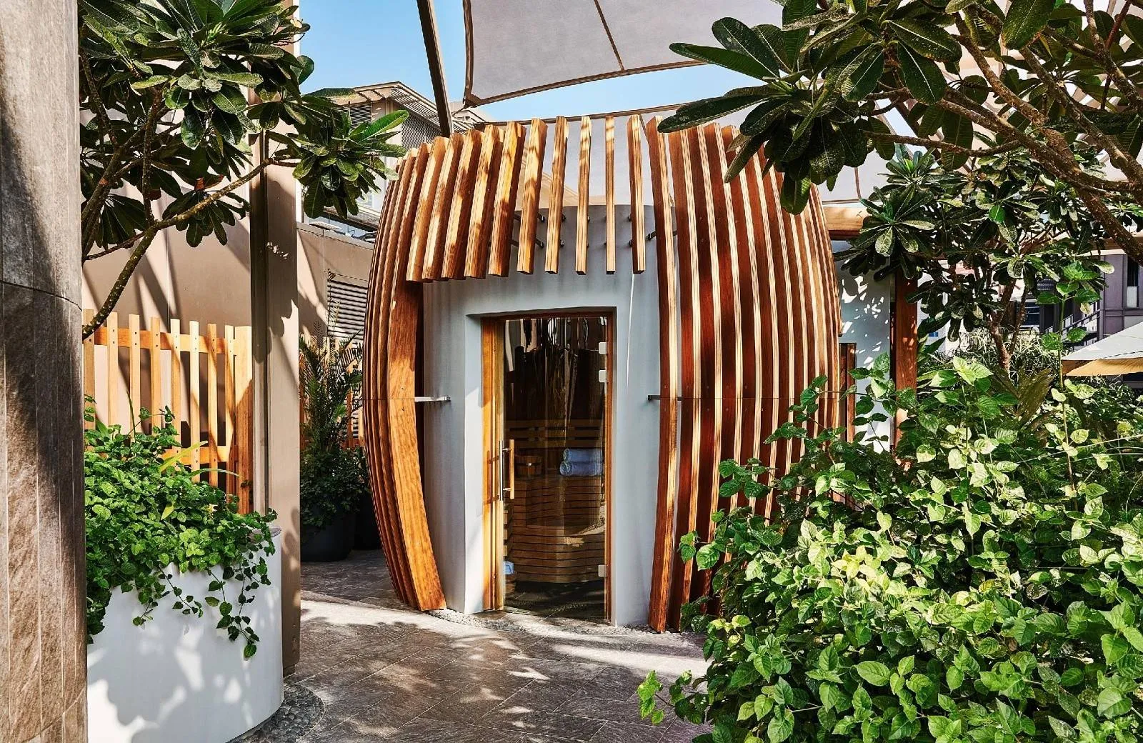 25hours Hotel One Central 5*