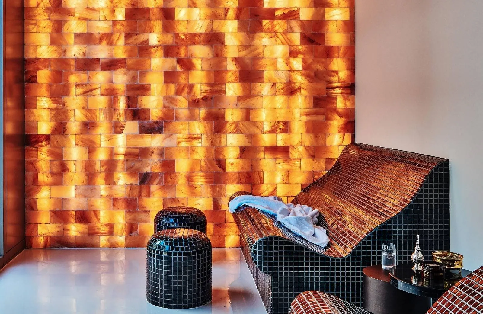 25hours Hotel One Central 5*