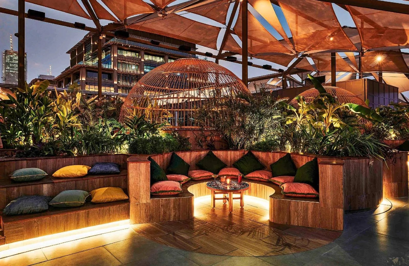 25hours Hotel One Central 5*