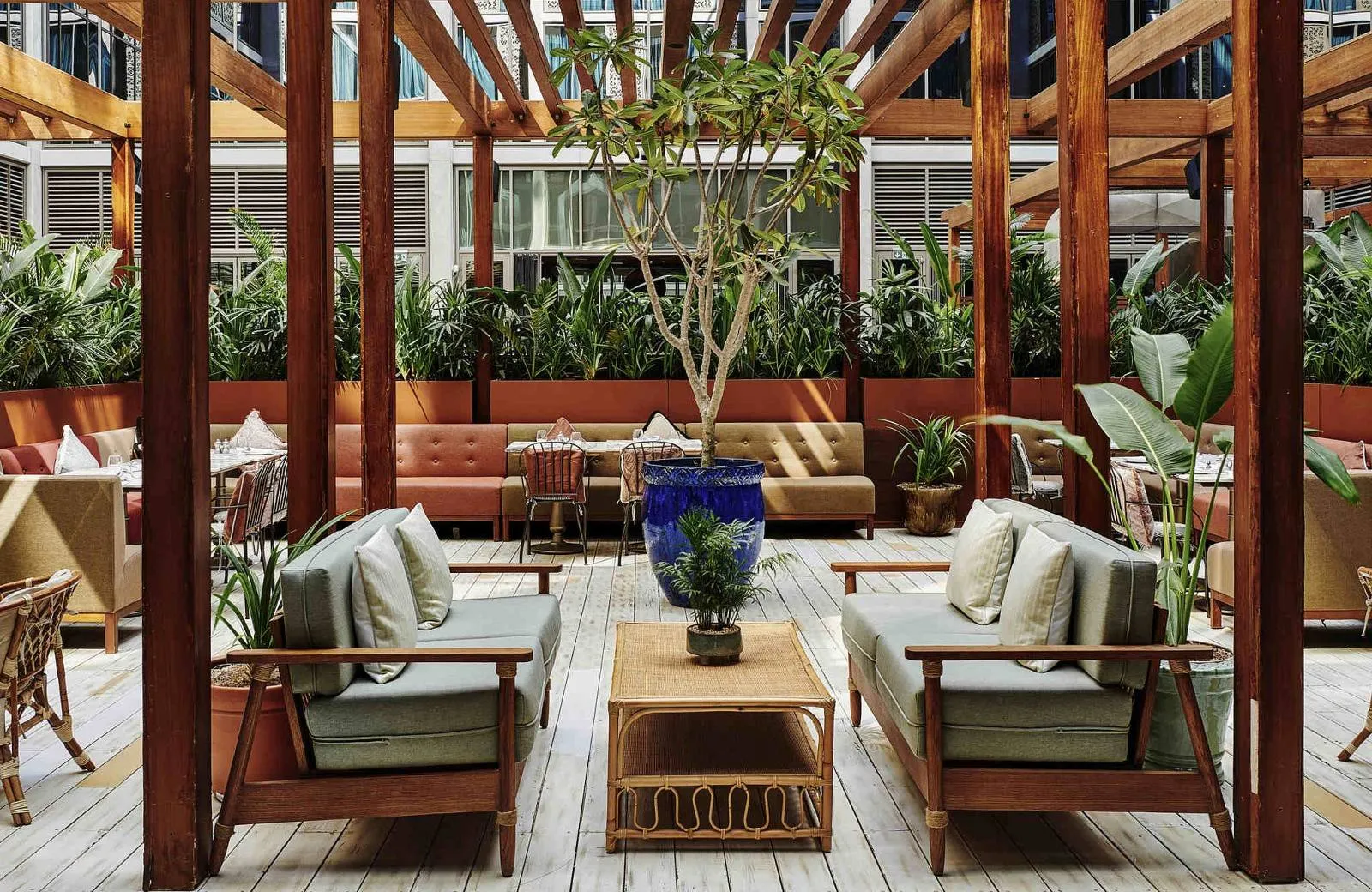 25hours Hotel One Central 5*