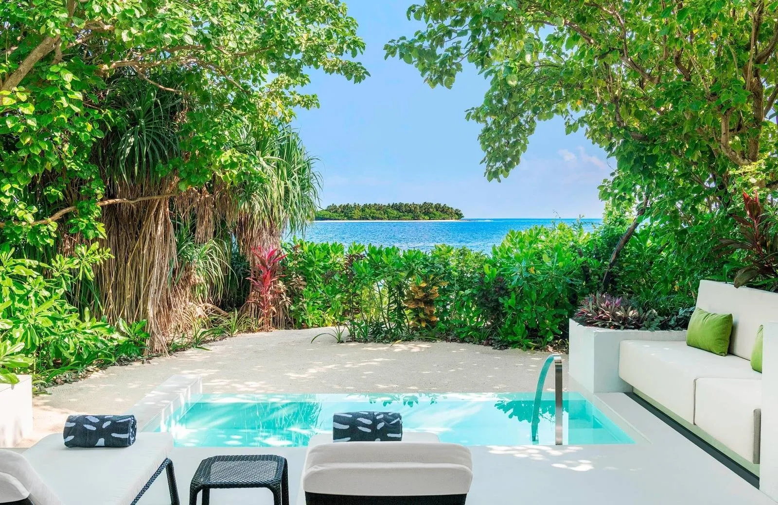 The Westin Maldives Miriandhoo Resort 5*